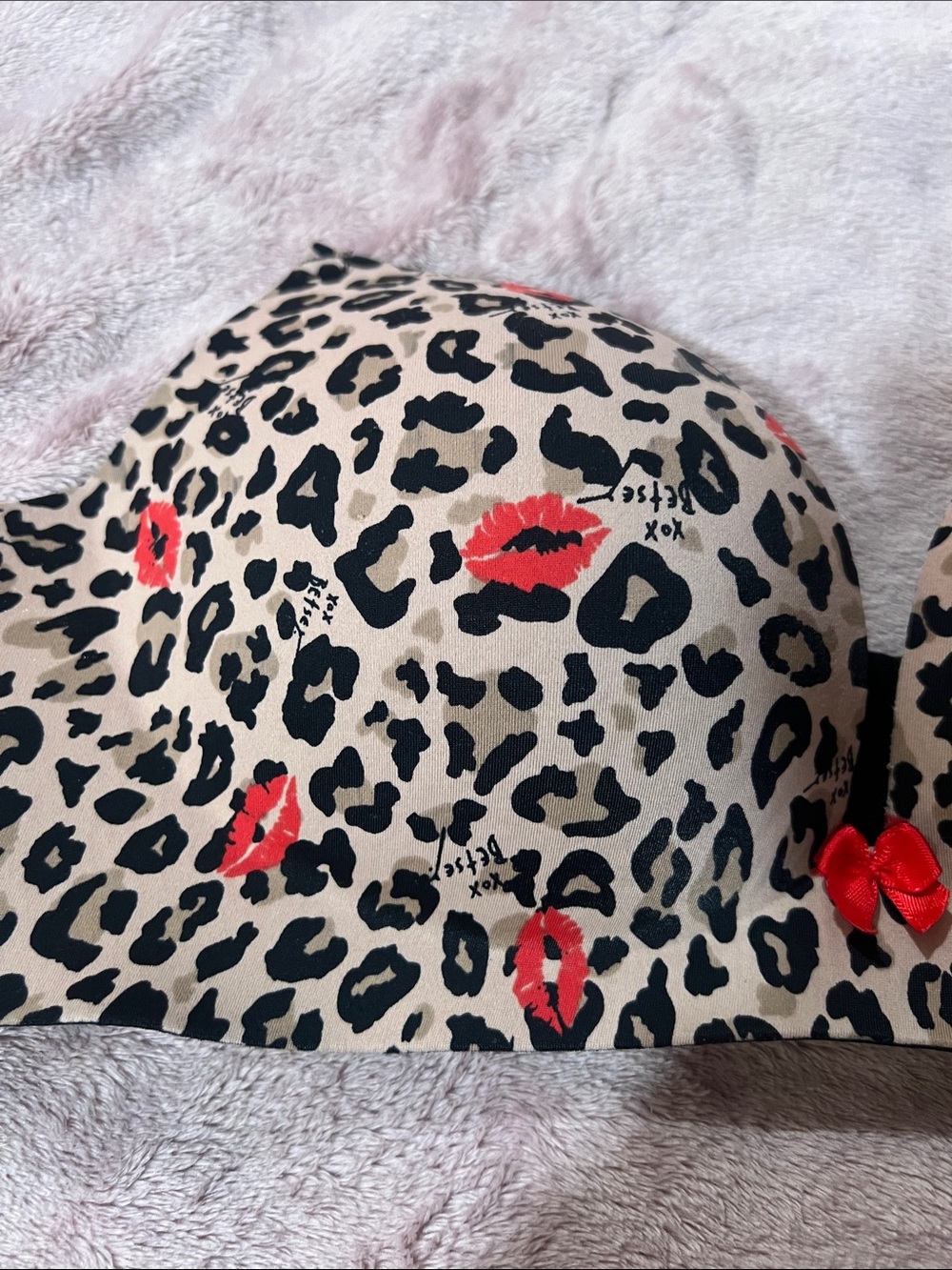 Betsey Johnson Strapless Beige Leopard Print Push-Up Bra with Red Lip Accents - Picture 7 of 9